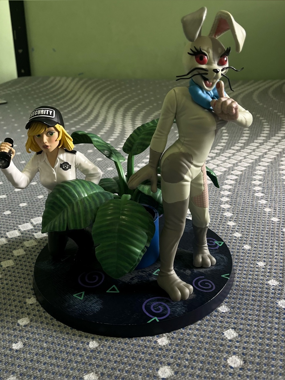 Funko Five Nights at Freddy's Vanny and Vanessa Security Breach Statue 12'' FNAF
